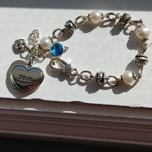 🇨🇦3 For $20🇨🇦Pretty Silver Tone Mom Heart Charm Bracelet